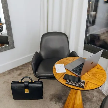 Le Parisis - Tour Eiffel 4*