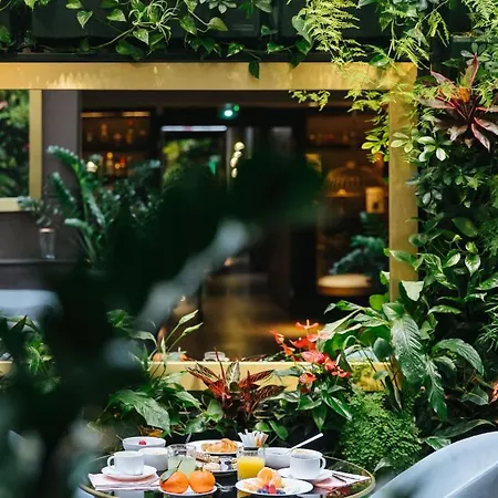 Le Parisis - Tour Eiffel Hotel 4*