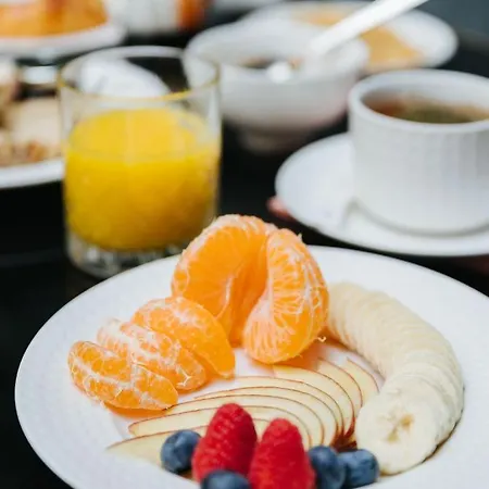 Hotel Le Parisis - Tour Eiffel 4*