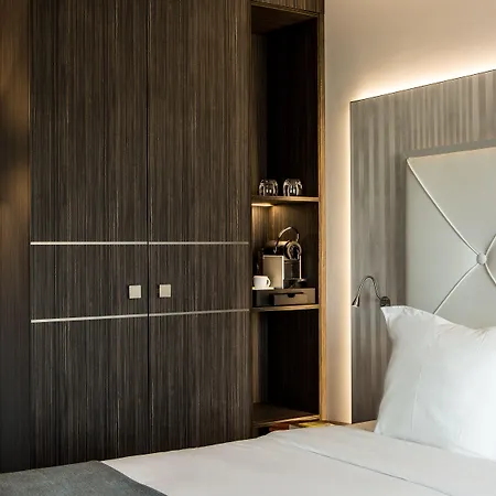 Le Parisis - Tour Eiffel 4* Paris