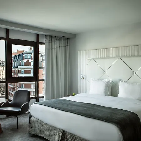 Le Parisis - Tour Eiffel 4* Paris