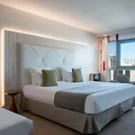 Le Parisis - Tour Eiffel Hotel 4*