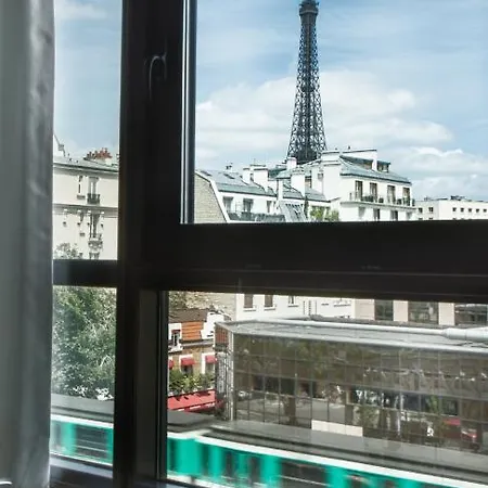 Hotel Le Parisis - Tour Eiffel