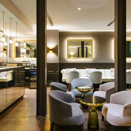 Hotell Le Parisis - Tour Eiffel 4*
