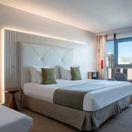 Le Parisis - Tour Eiffel Hotel