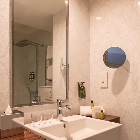 Le Parisis - Tour Eiffel Hotell