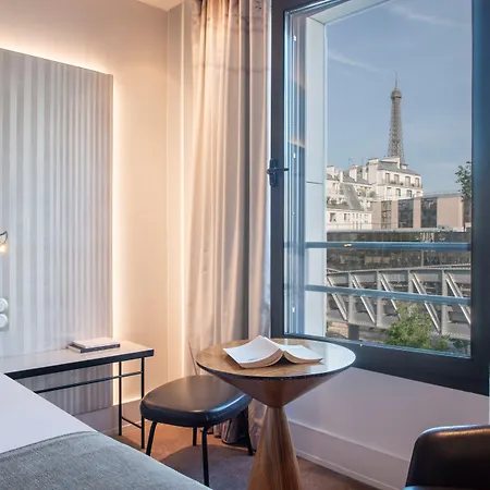 Hotel Le Parisis - Tour Eiffel