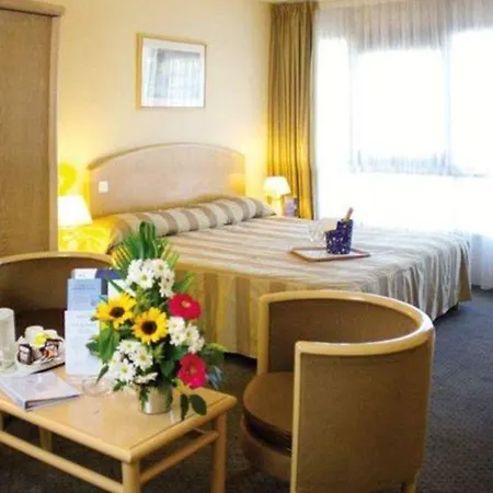 Hotel Le Parisis - Tour Eiffel Paris
