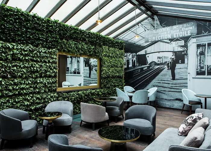 Hotel Le Parisis - Tour Eiffel