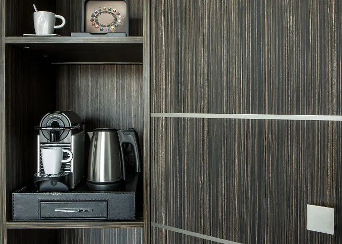 Le Parisis - Tour Eiffel Hotel 4*