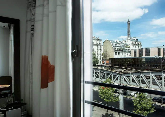 Le Parisis - Tour Eiffel