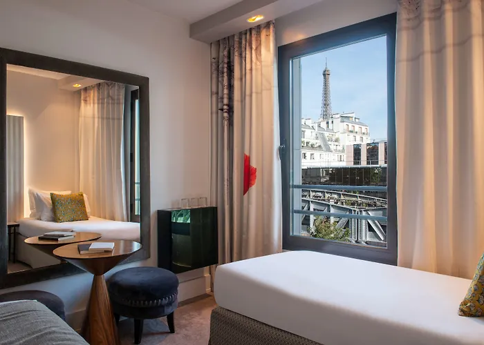 Hotel Le Parisis - Tour Eiffel