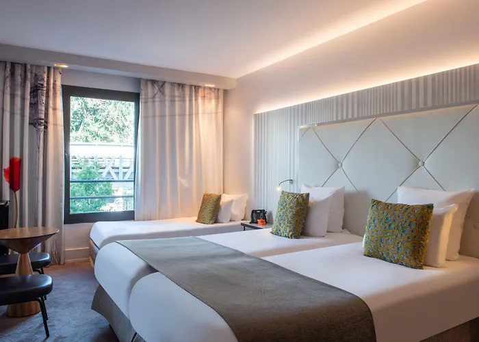 Le Parisis - Tour Eiffel Hotel