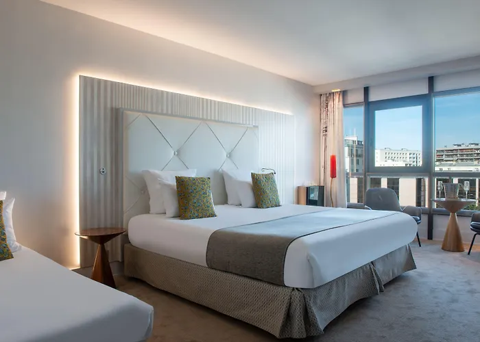 Le Parisis - Tour Eiffel Hotel 4*