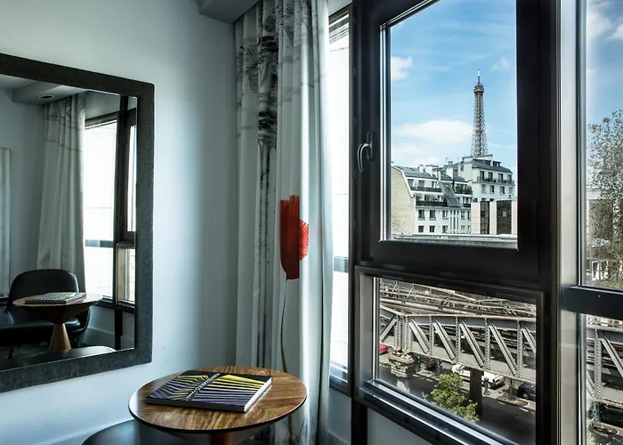 Le Parisis - Tour Eiffel 4* Paris