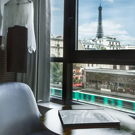 Le Parisis - Tour Eiffel Отель