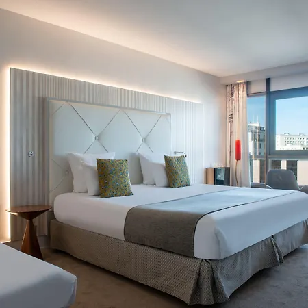 Le Parisis - Tour Eiffel Отель 4*