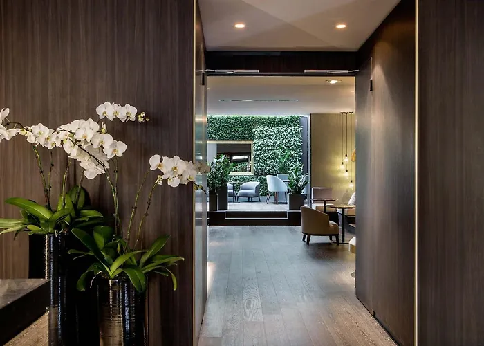 Hotel Le Parisis - Tour Eiffel