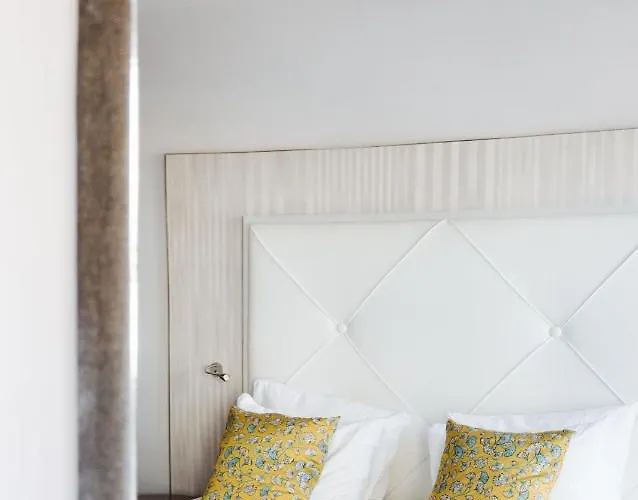 Le Parisis - Tour Eiffel Hotel